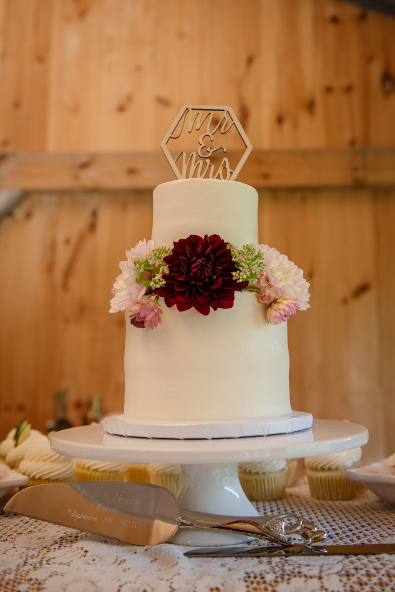 York Maine Wedding Cake by Photographer Jenna Doughtry