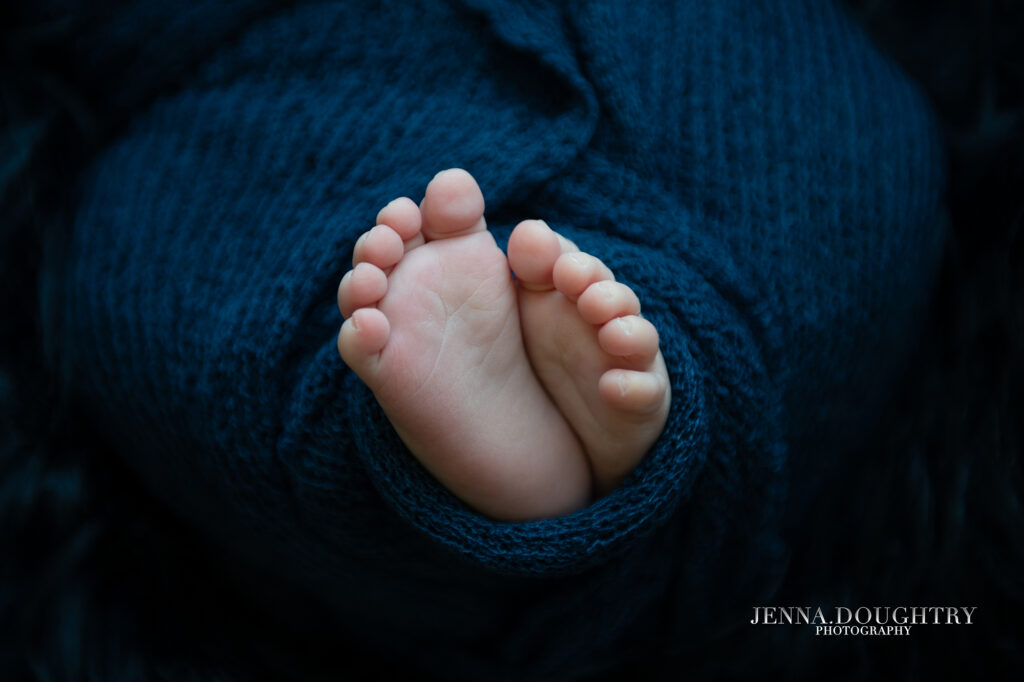 Baby photographer toes