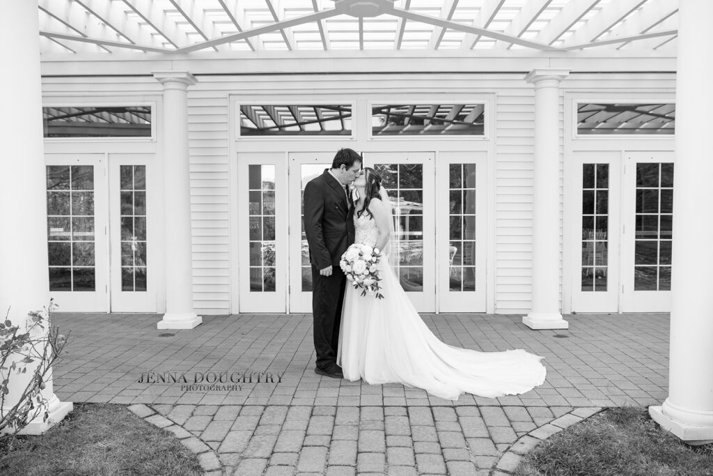 Wells, Maine wedding photographer, Jenna Doughtry captured heartfelt wedding photos